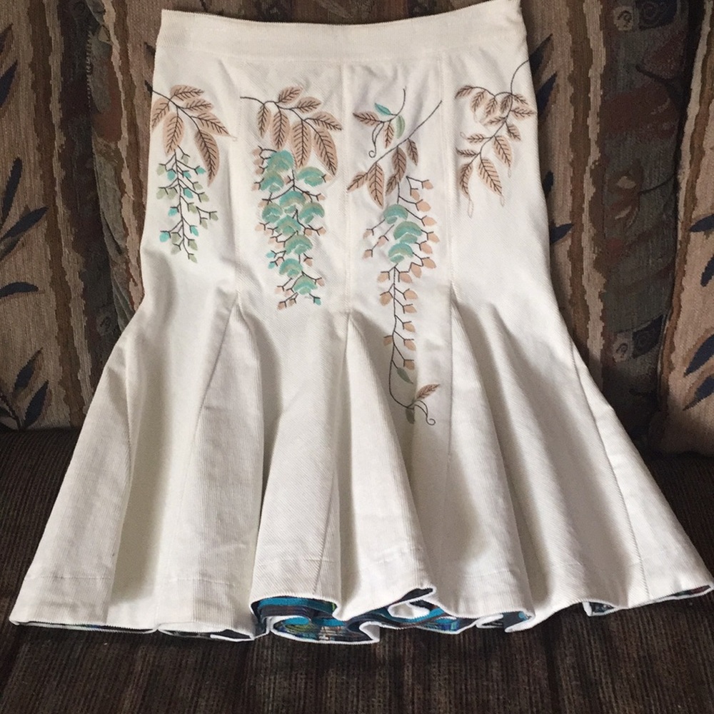 Junior ladies oulily skirt wavey flair sz 34
